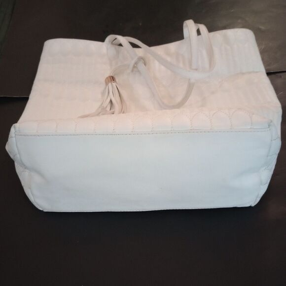 🆕👜SR2 Sondra Roberts Quilted Tote Shoulder Bag with Tassel - Picture 9 of 9